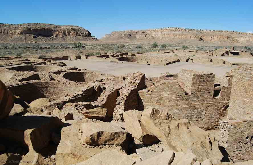 Kivas and courtyard at Pueblo Bonito